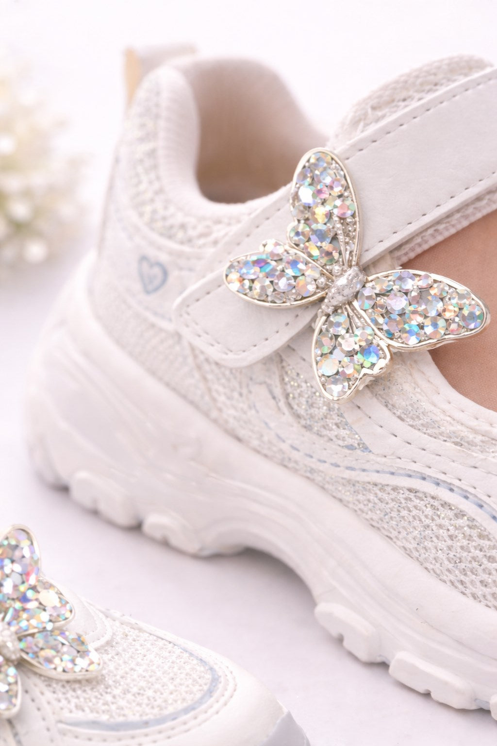 Marko Kids Beyaz Kız Çocuk Spor Şık Cırtlı Kelebekli Spor Ayakkabı