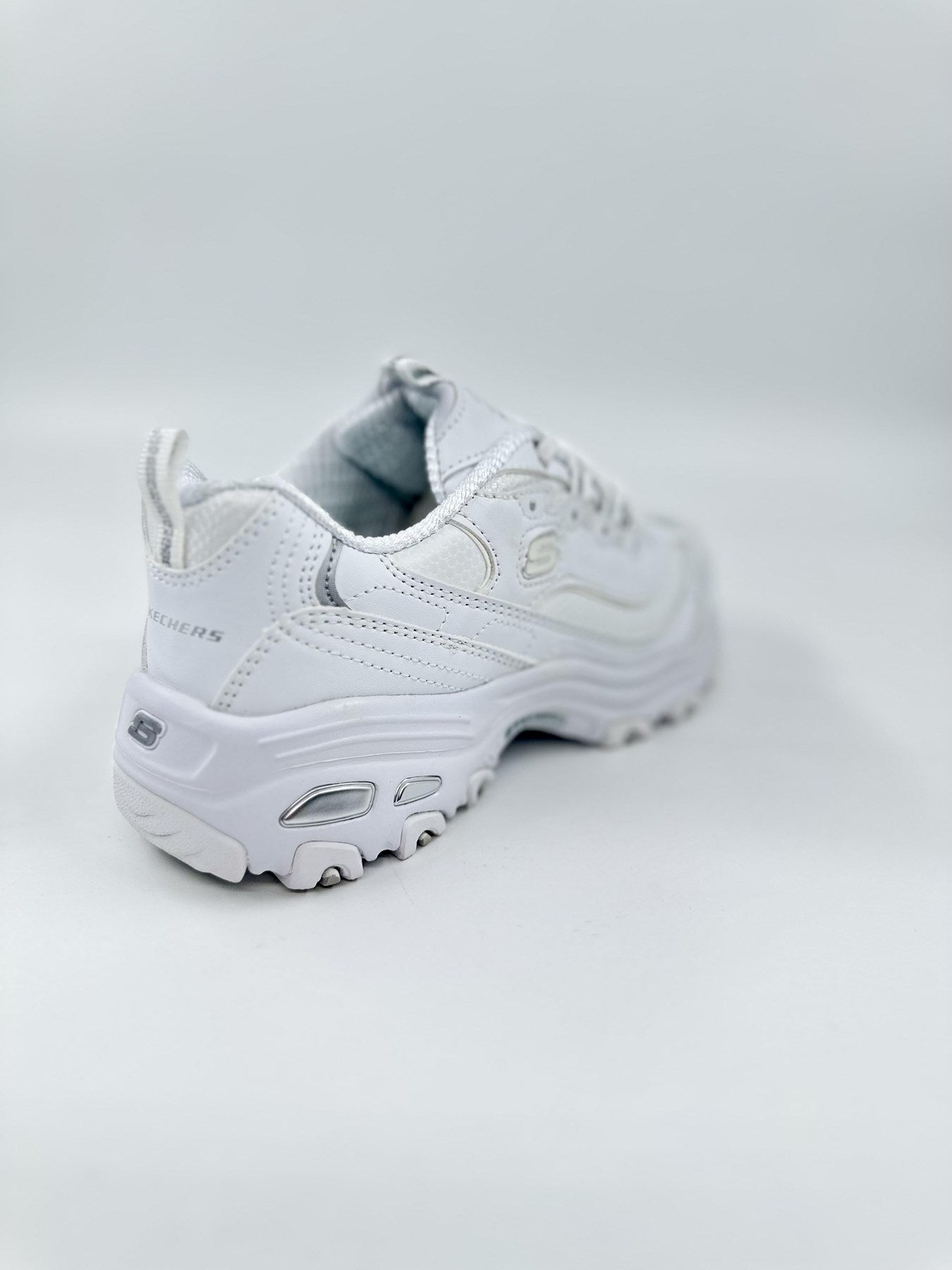 Skechers D-Lites | Kadın Ayakkabı