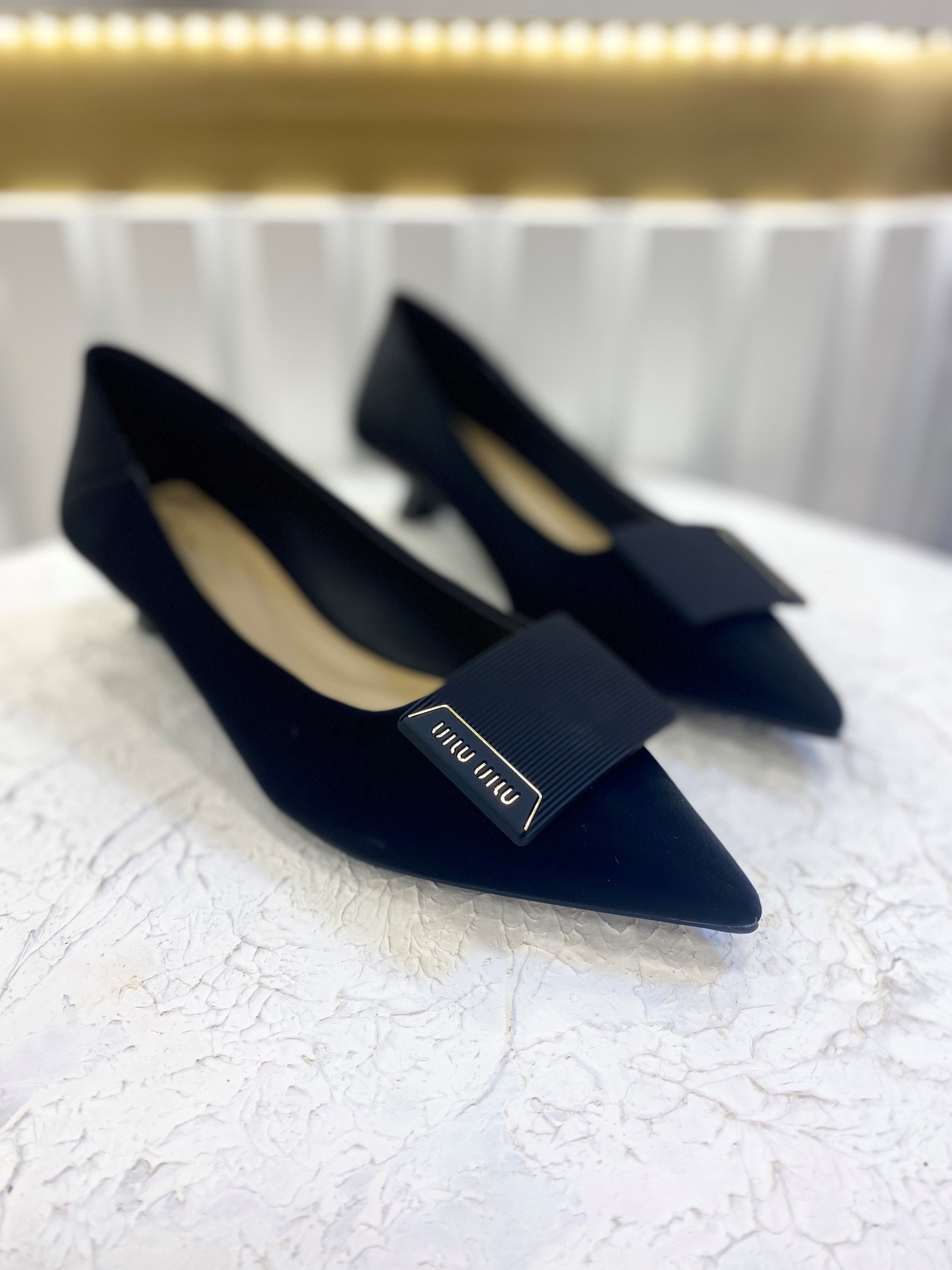 Guja Siyah Kısa Topuklu İthal Deri Kadın Ayakkabı