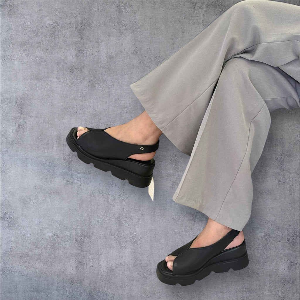 Pierre Cardin | Dolgu Topuk | Çapraz Bantlı | Kadın Sandalet