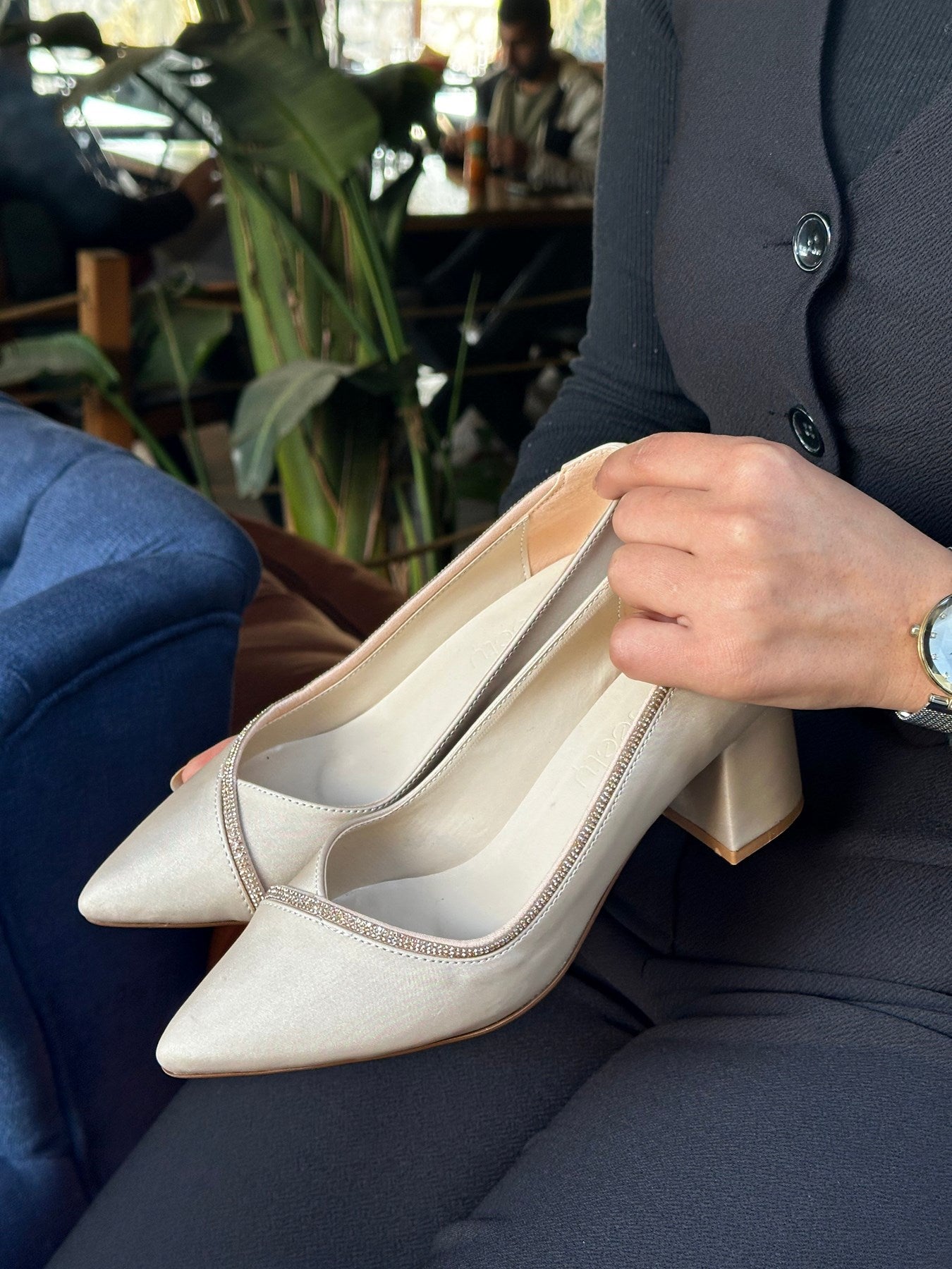 Bej Saten | Kare Topuk | Taşlı | Kadın | Topuklu Ayakkabı