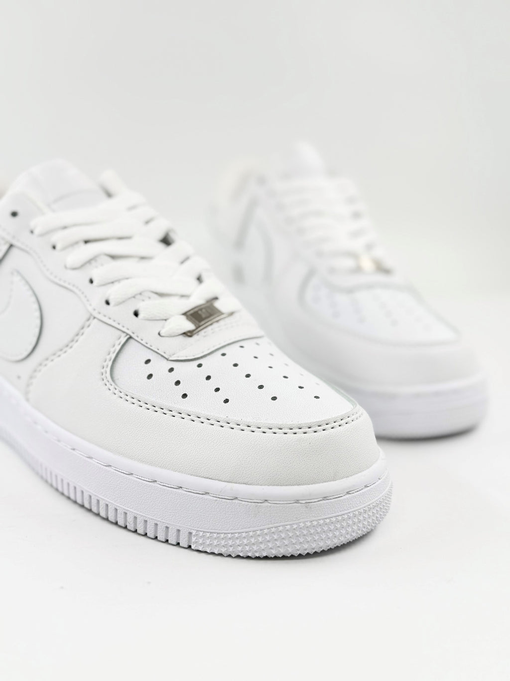 Nike Air Force 1 '07 EasyOn Erkek Beyaz Spor Ayakkabı