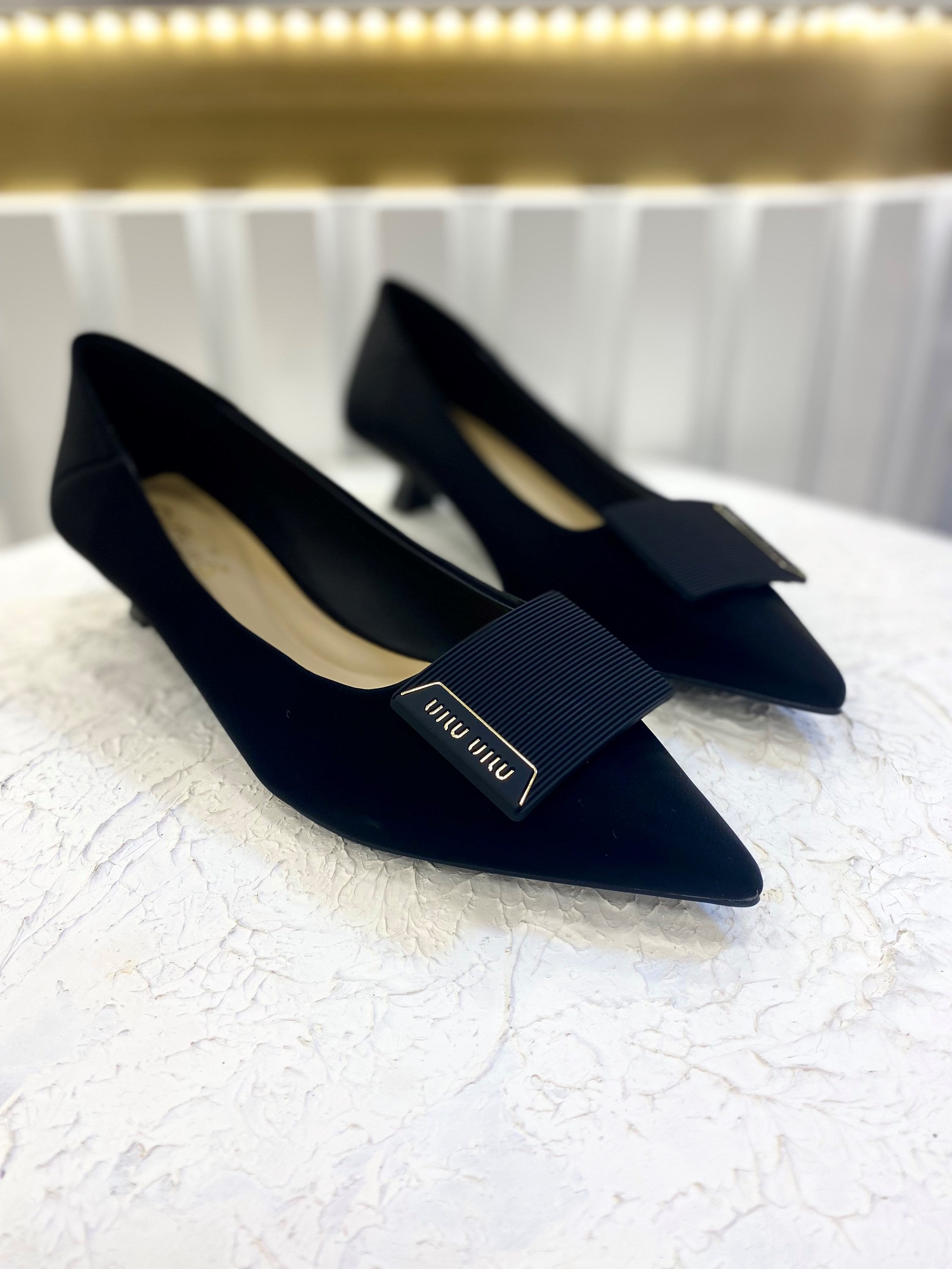 Guja Siyah Kısa Topuklu İthal Deri Kadın Ayakkabı