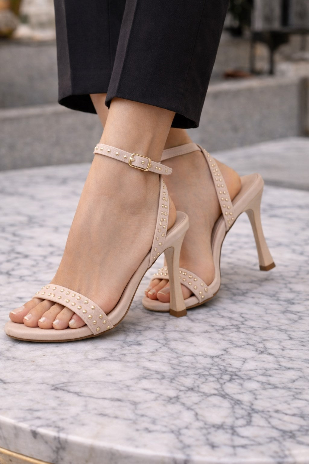 İnce Tek Bant İnce Topuk Bej Süet Kadın Ayakkabı