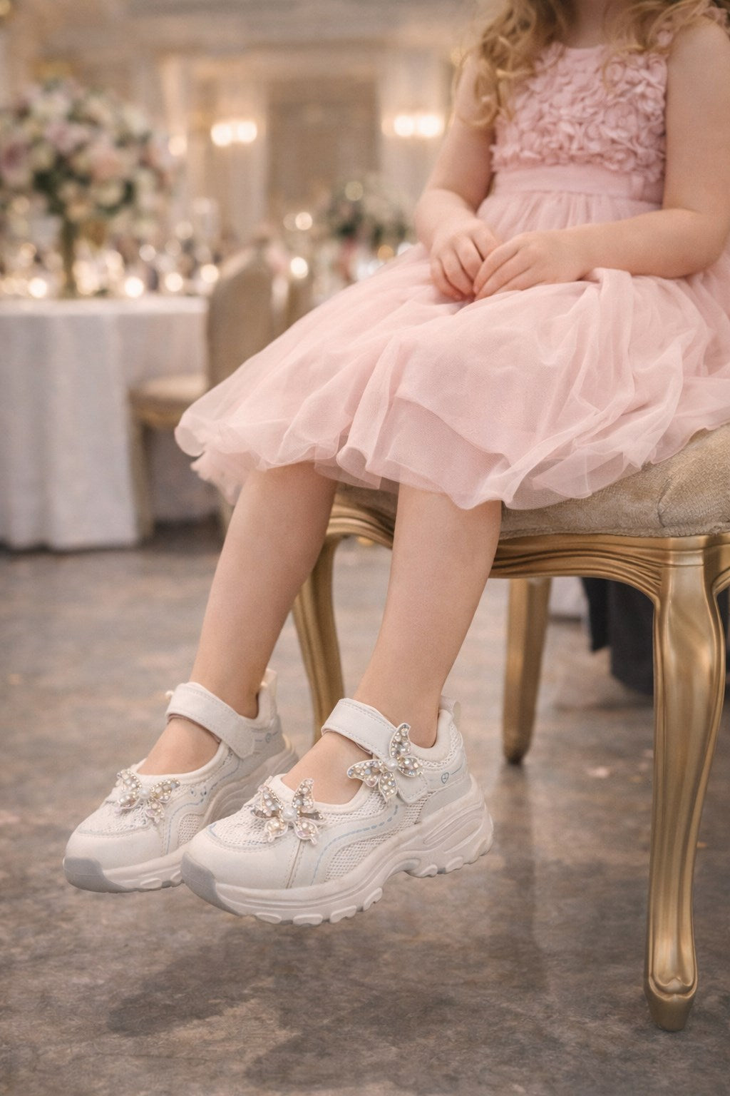 Marko Kids Beyaz Kız Çocuk Spor Şık Cırtlı Kelebekli Spor Ayakkabı