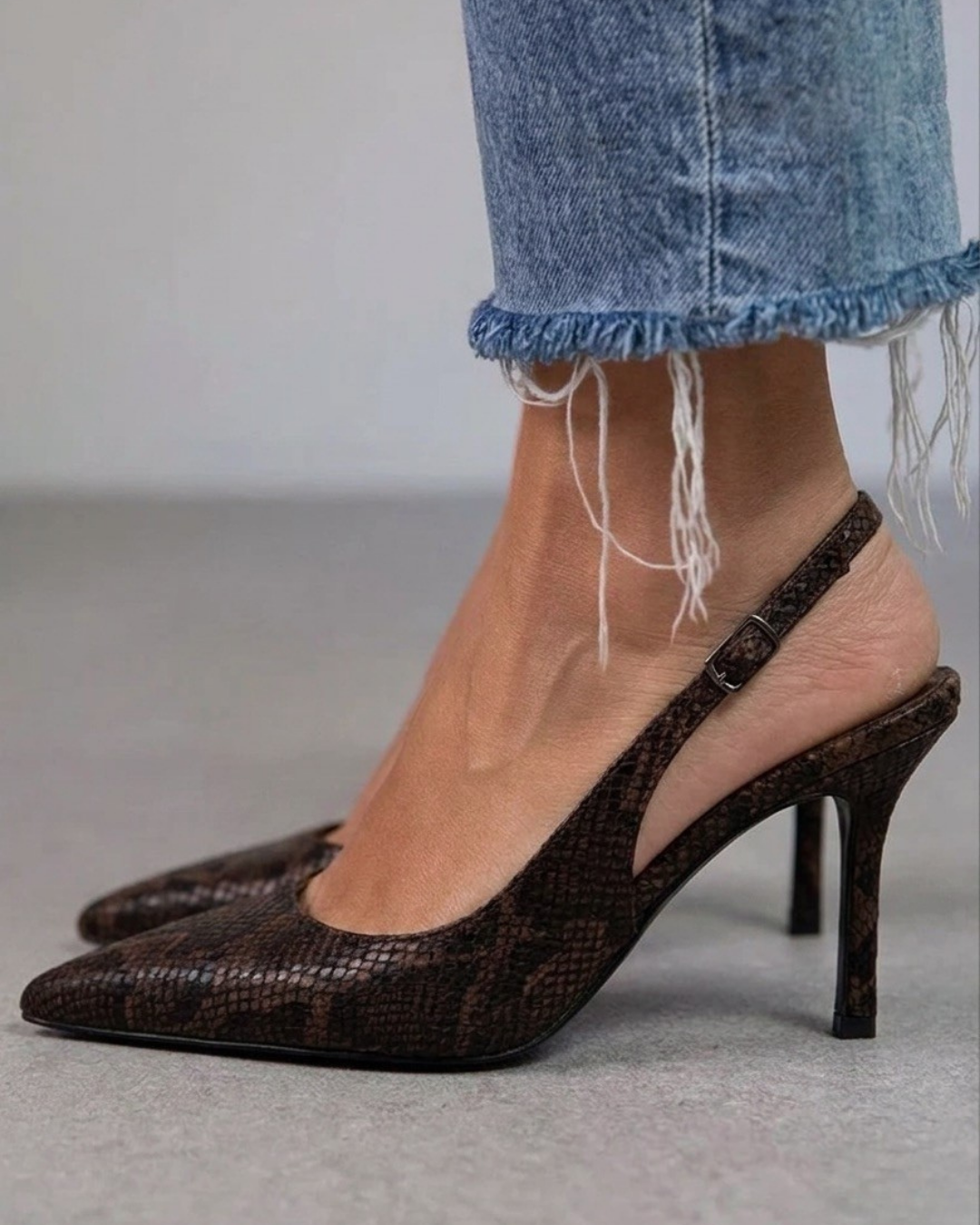 Leopar Kahve İnce Topuklu Arkası Açık Stiletto