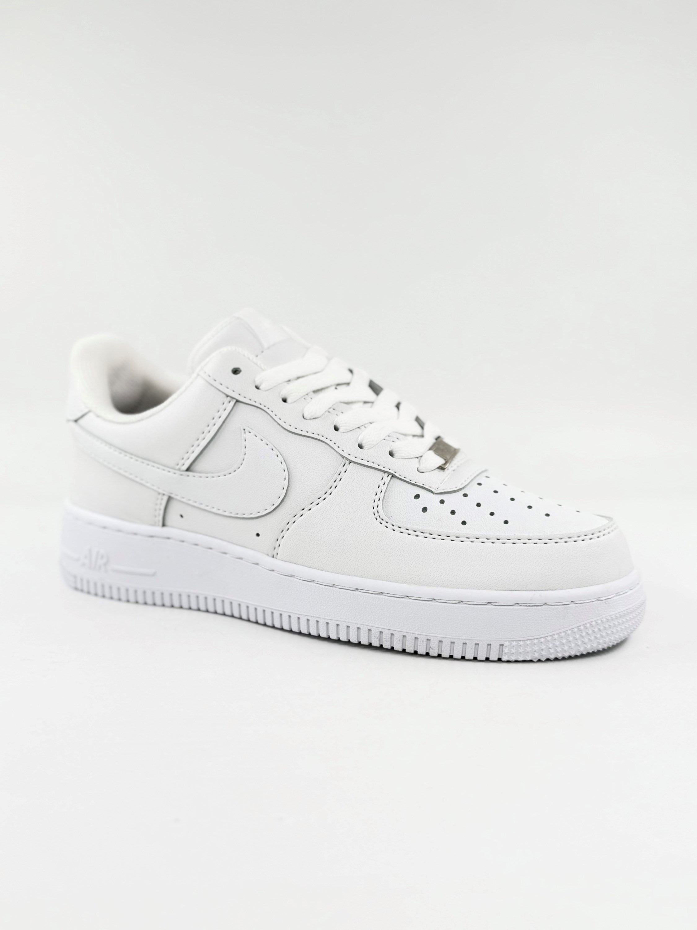 Nike Air Force 1 '07 EasyOn Erkek Beyaz Spor Ayakkabı