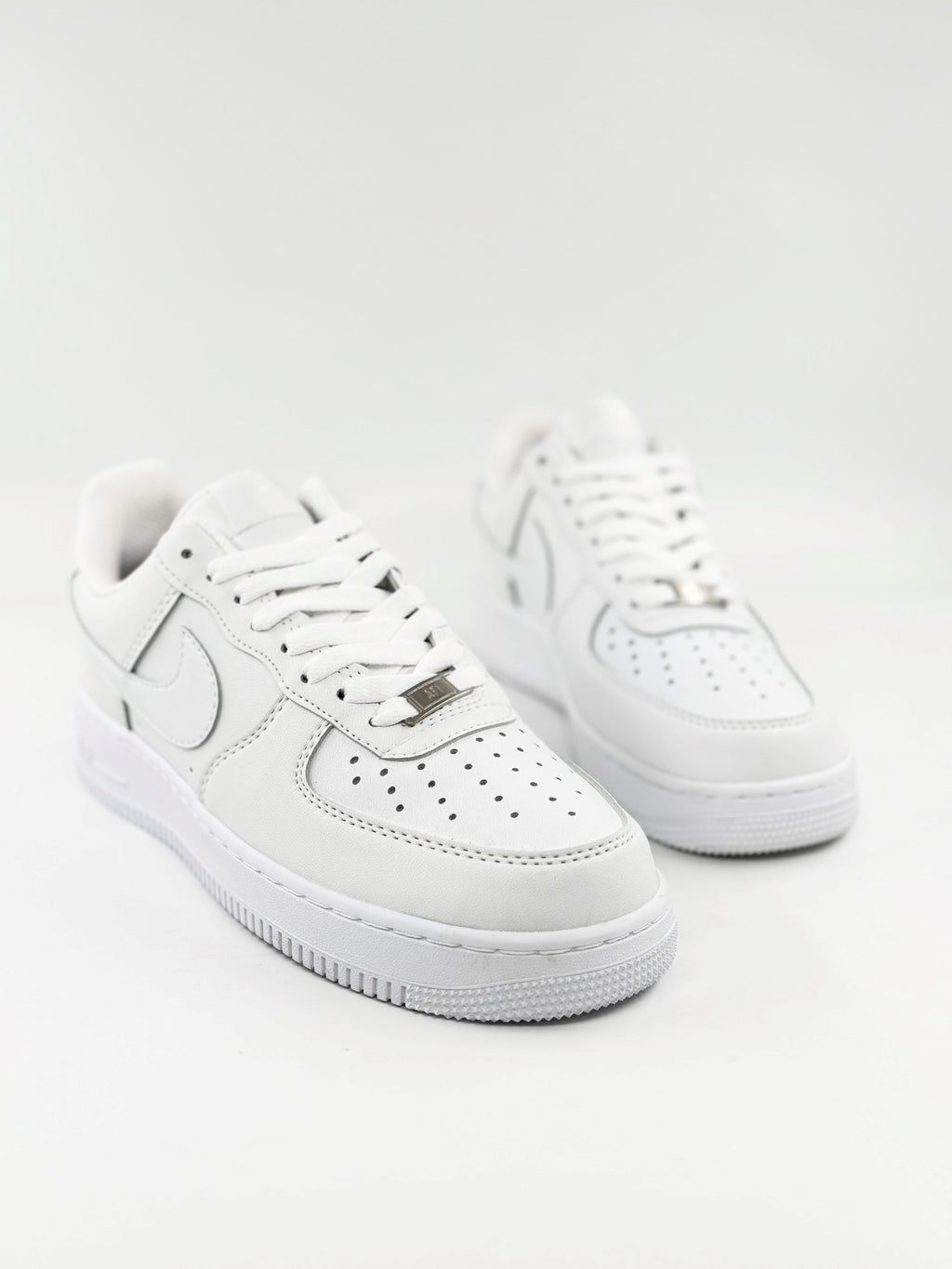 Nike Air Force 1 '07 EasyOn Erkek Beyaz Spor Ayakkabı