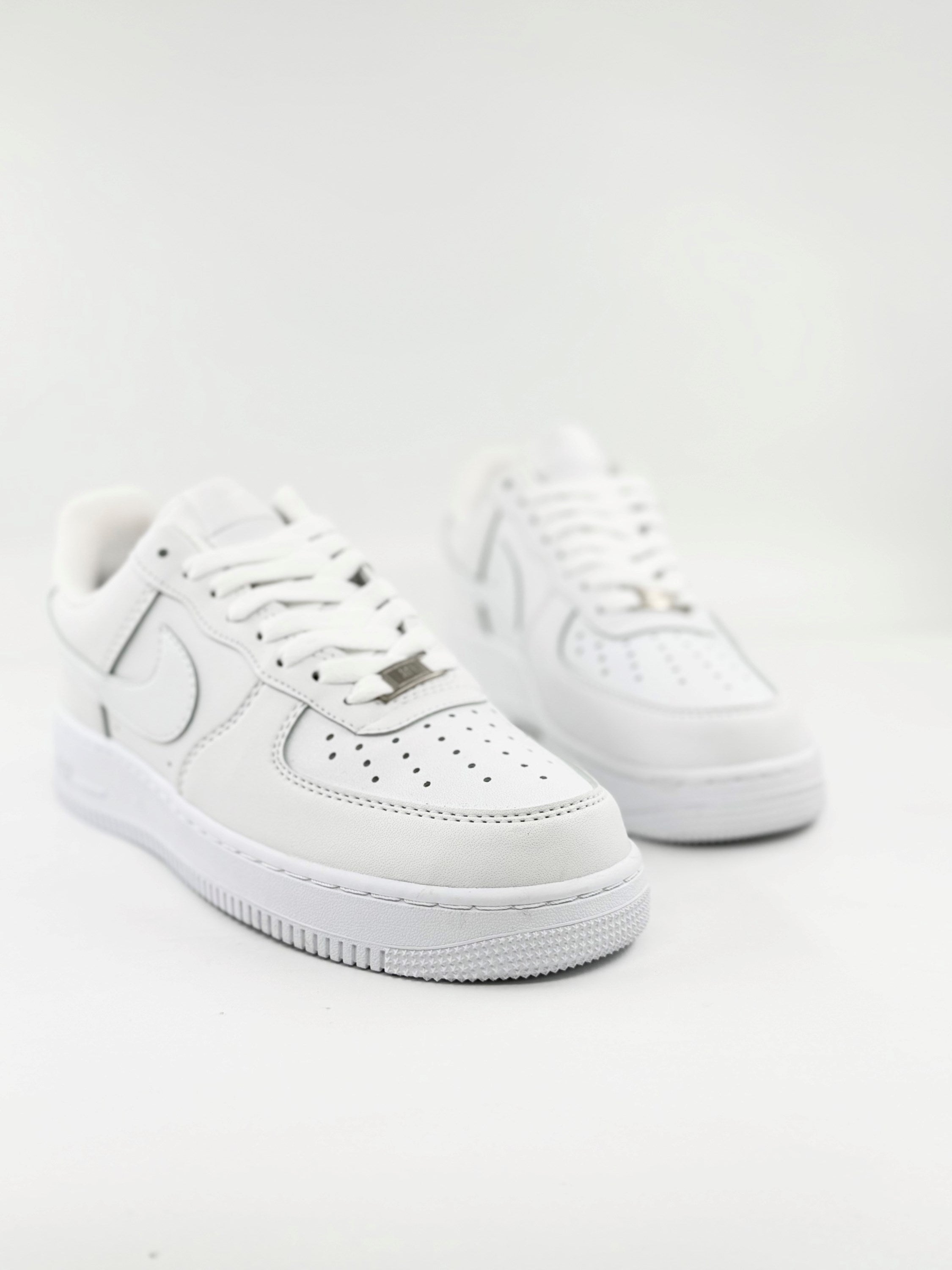 Nike Air Force 1 '07 EasyOn Erkek Beyaz Spor Ayakkabı